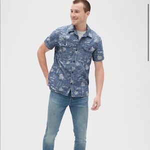 Gap Denim standard‎ fit shirt